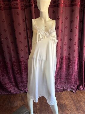 Vintage Women's Lace-Trim White Slip Dress Size 22 Intimates 48